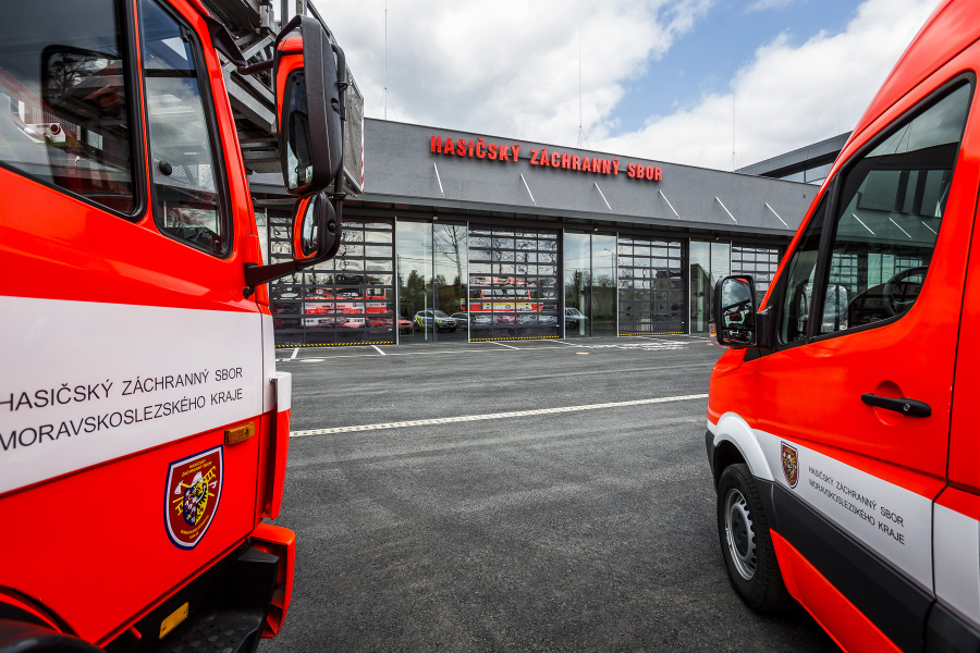 Hasiči a policisté mají díky Moravskoslezskému kraji další moderní vybavení