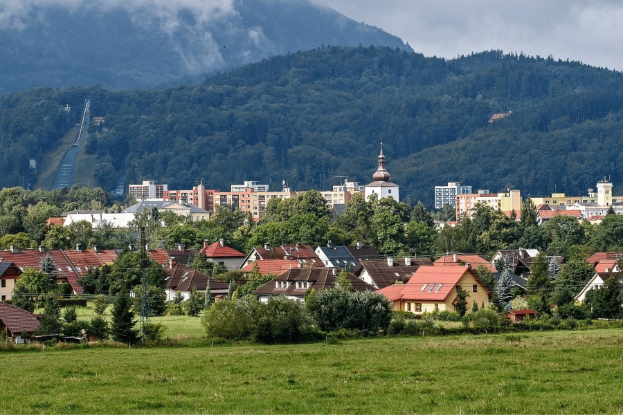 Krajští zastupitelé schválili městům a obcím další výhodné úvěry na investiční projekty
