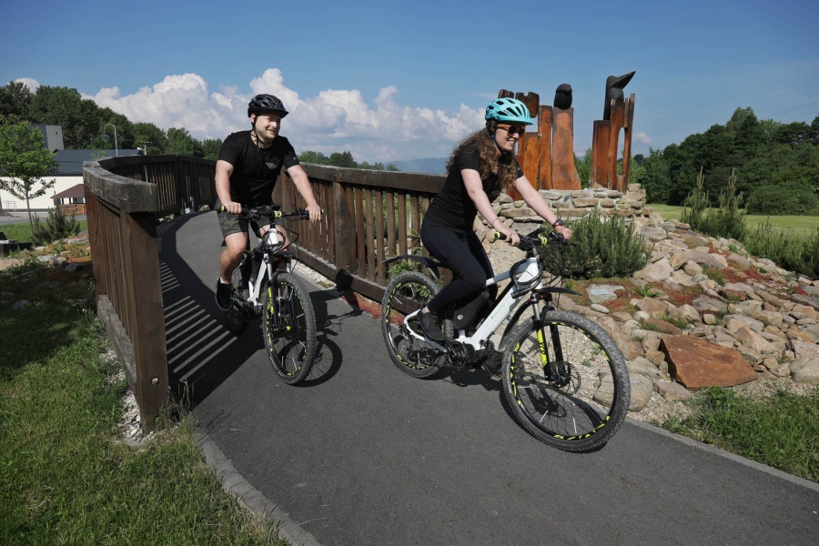 Síť cyklostezek v kraji je rok od roku hustější, bezpečnější i komfortnější