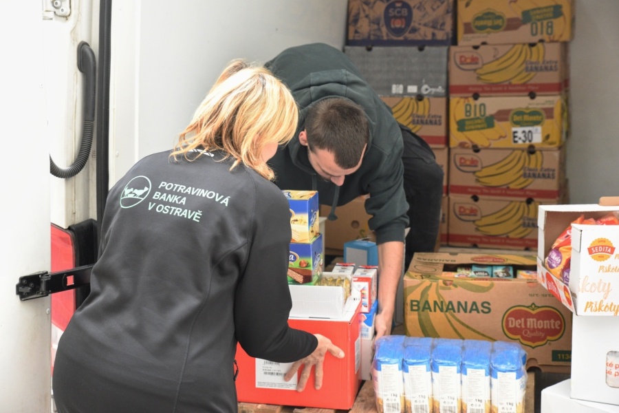 Kraj a jeho organizace napumpovaly Potravinovou banku